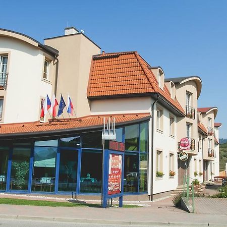 Penzion Fontana Bešeňová Dış mekan fotoğraf